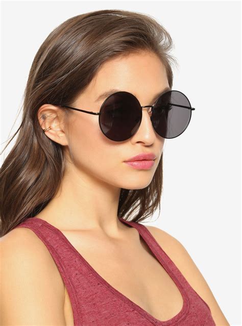 best round sunglasses for women.